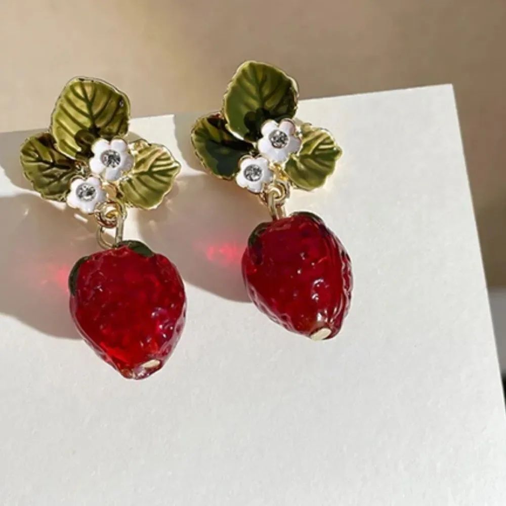 strawberry dangle earrings A67